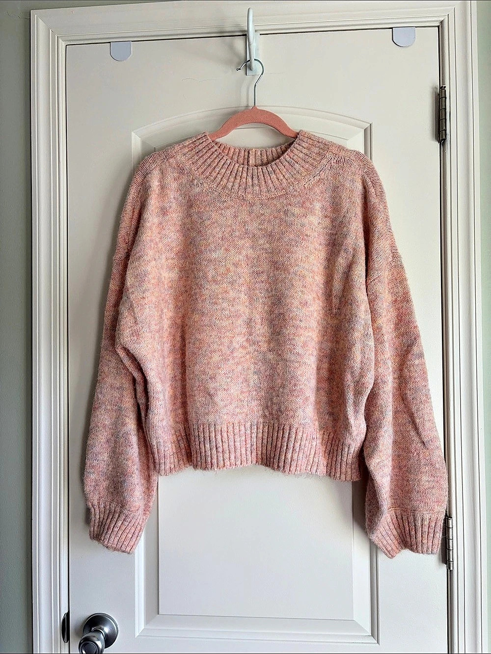 American Eagle Pink Knit Sweater Size Large Like New